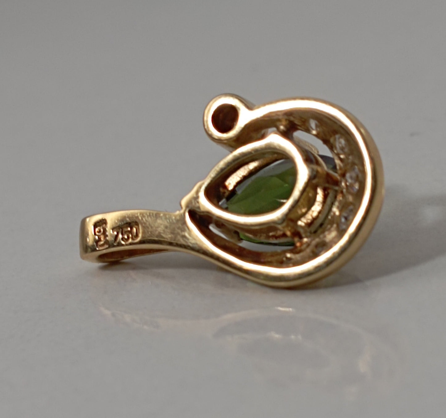 Vintage Gold Pendant with Tourmaline drops and Diamonds from the early 1980s