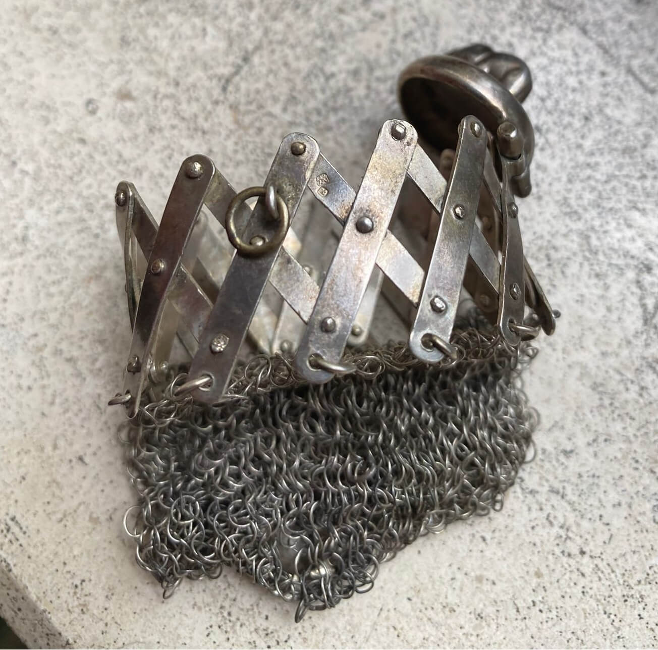 Portamonete vittoriano Chatelaine - Portamonete in maglia d'argento degli anni '20