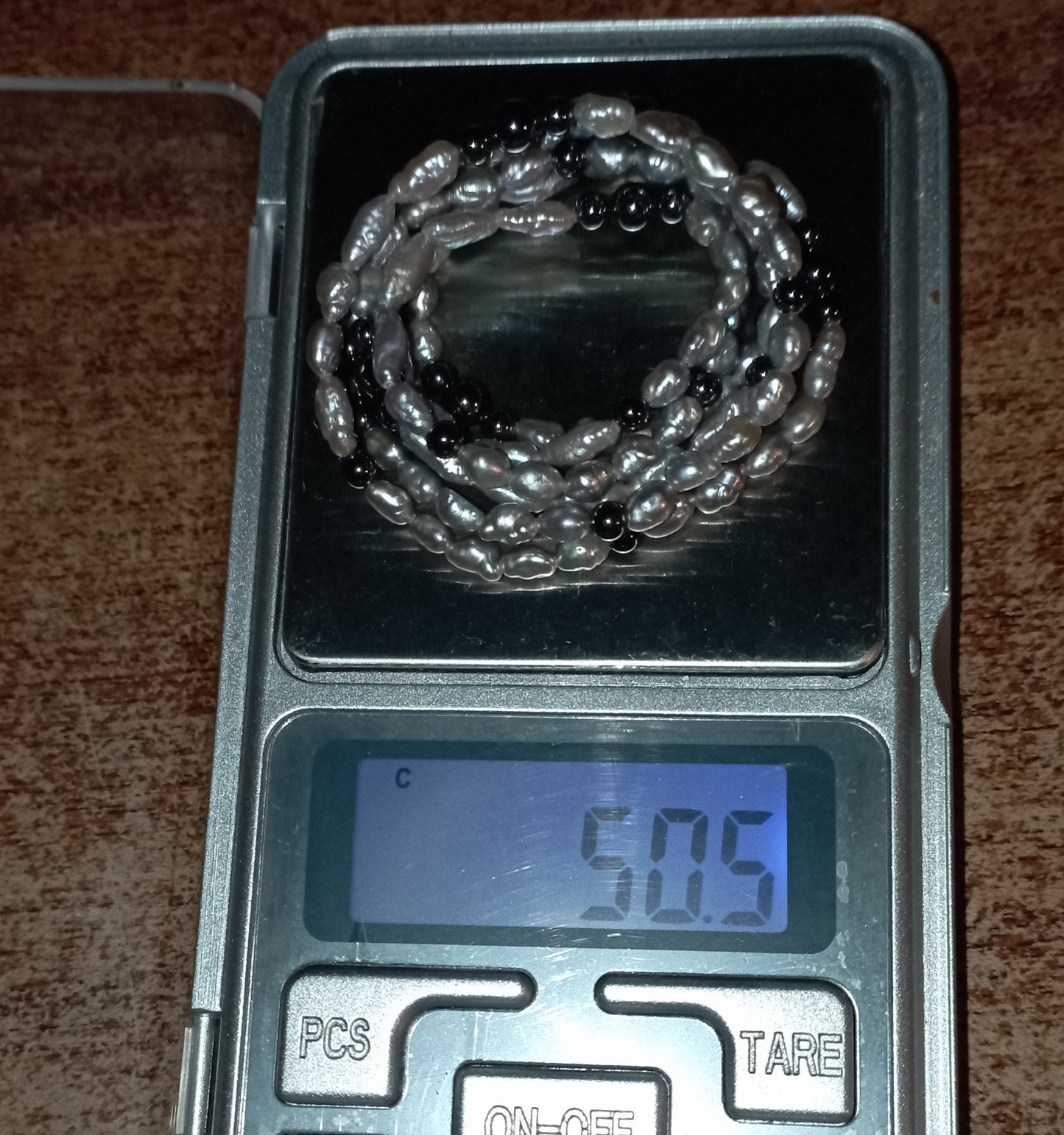 Grey Biwa Pearls and Hematite Beads - Vintage Pearl Necklace from the 1980s