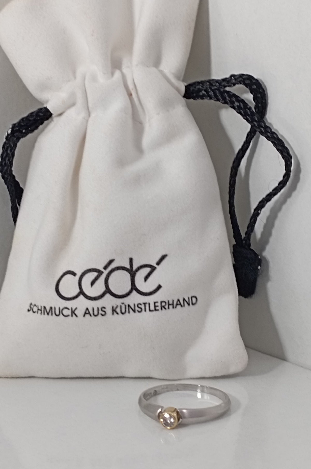 Designer Platinum Diamond Ring made by CÉDÉ from the 1980s - Very Rare Vintage Ring