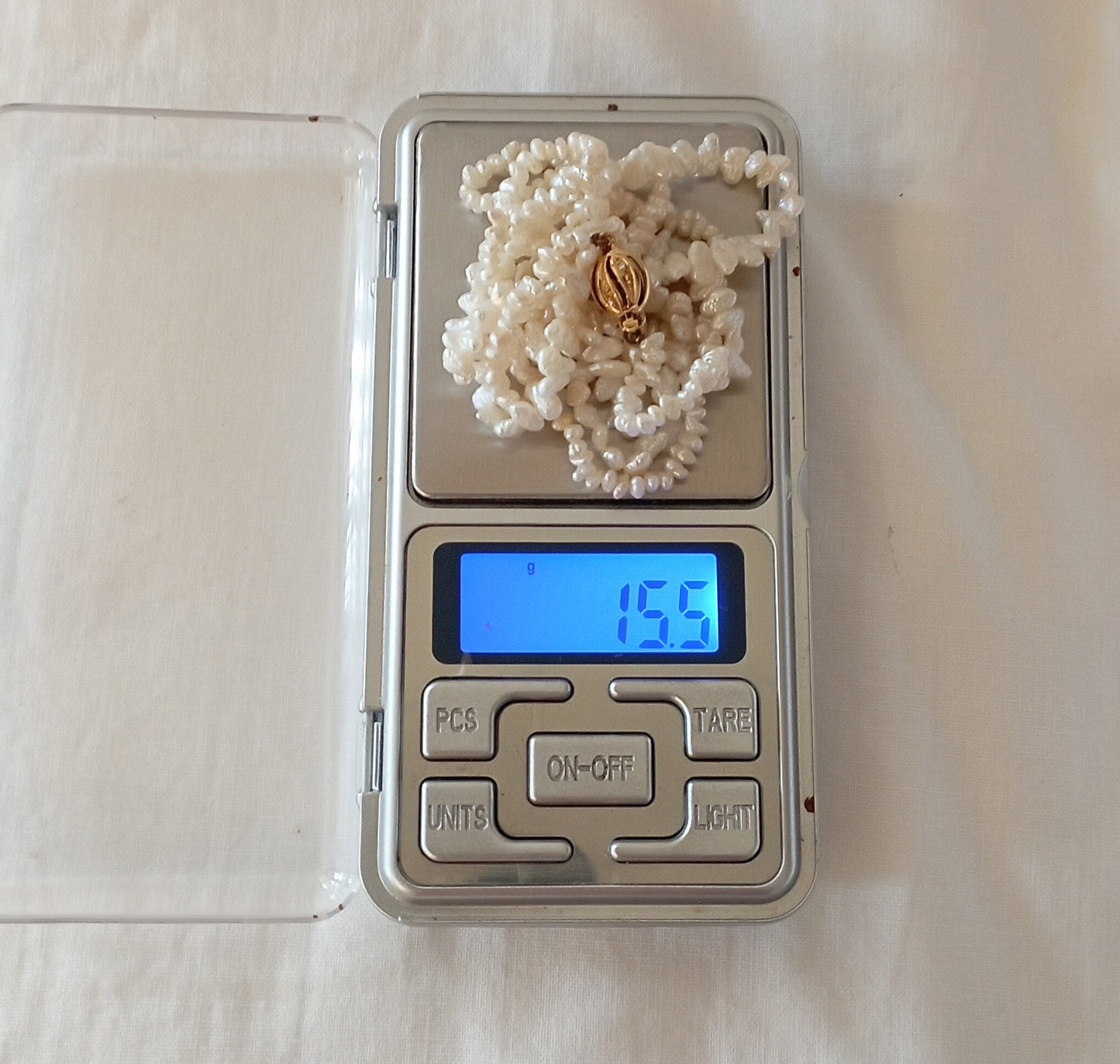 Vintage Biwa Pearl Necklace with 18K Gold Clasp and 4 Diamonds from 1980