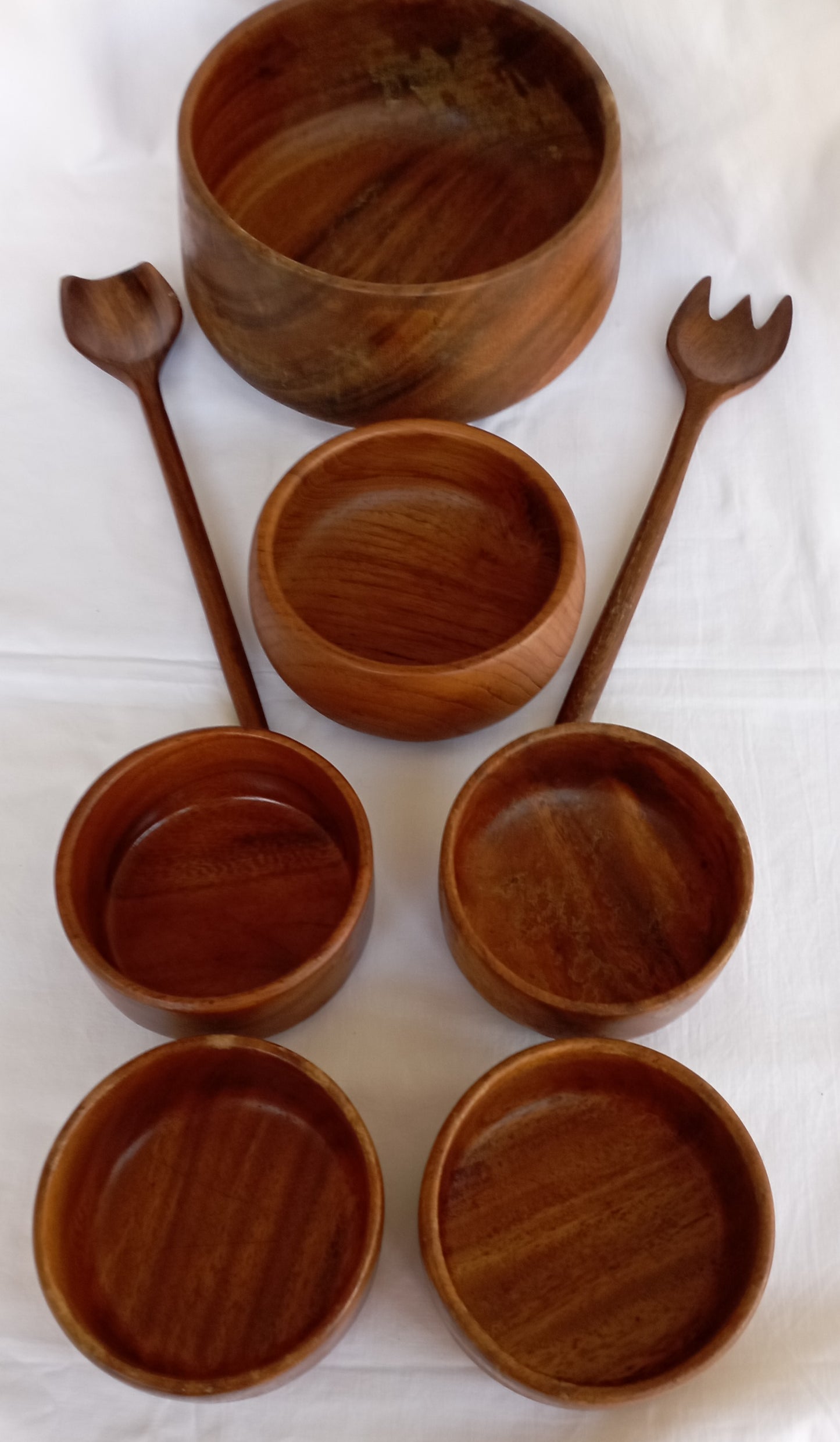 Pretty Hand-Carved Vintage Salad Bowl Set - 8 Pieces Made of Teak from the 1960s