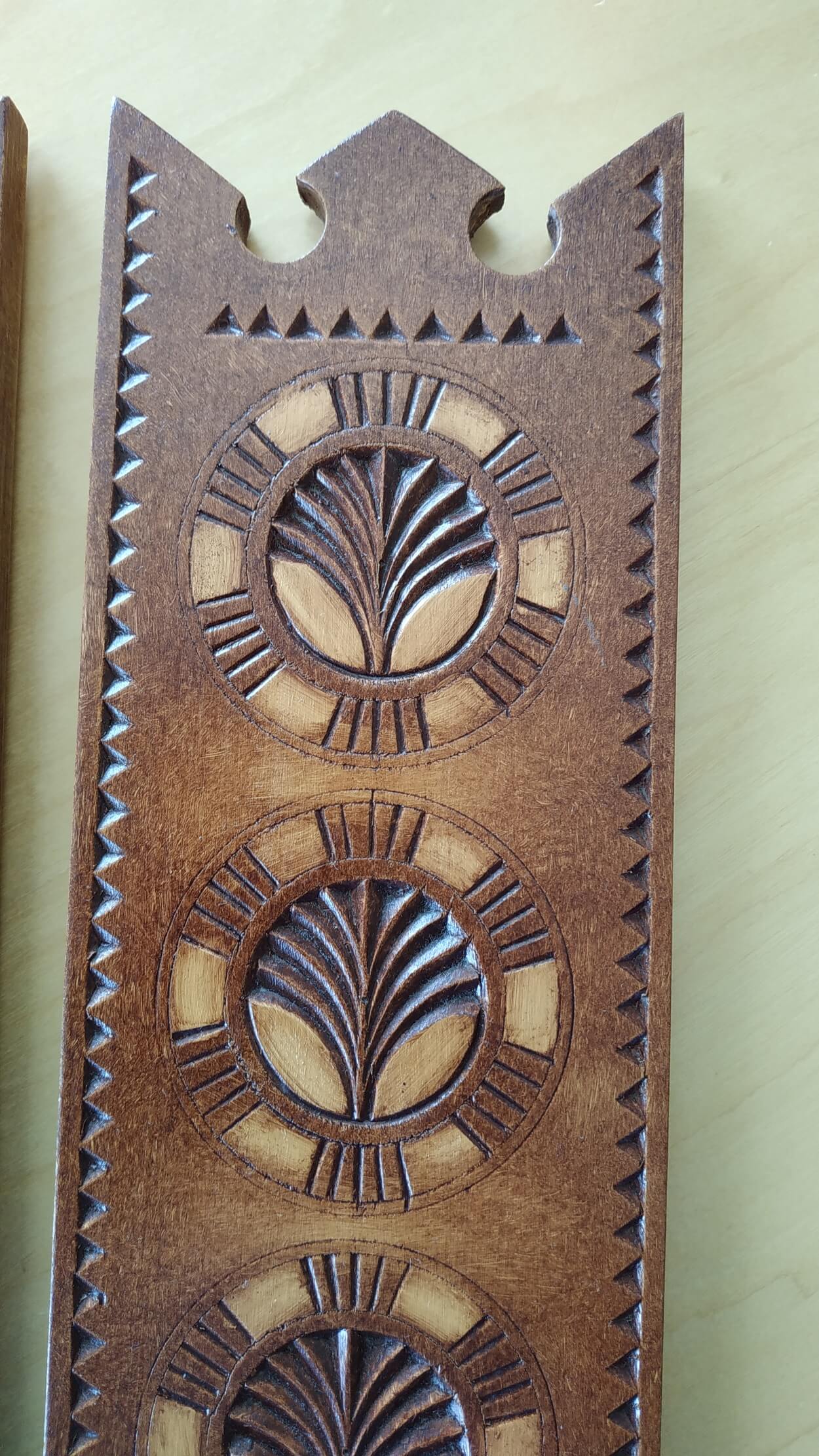 Bellissimi portacandele da parete in legno - Applique intagliate in stile popolare svedese d'epoca